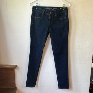 Women’s American Eagle jeans.